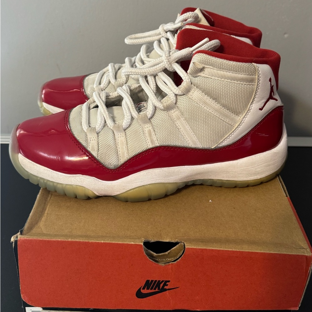 Jordan 11 Cherry